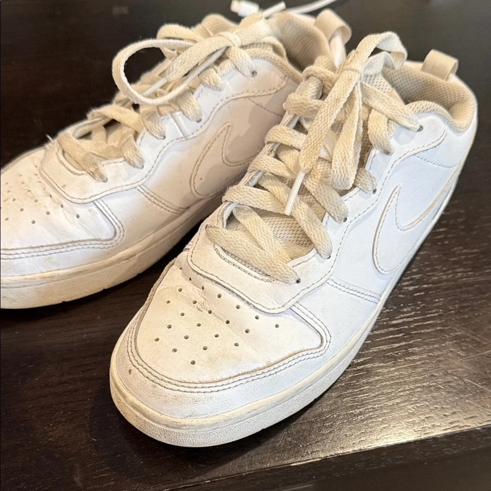 Nike Kids' Classic White Sneakers 6 Youth shoes tennis school gym athletic